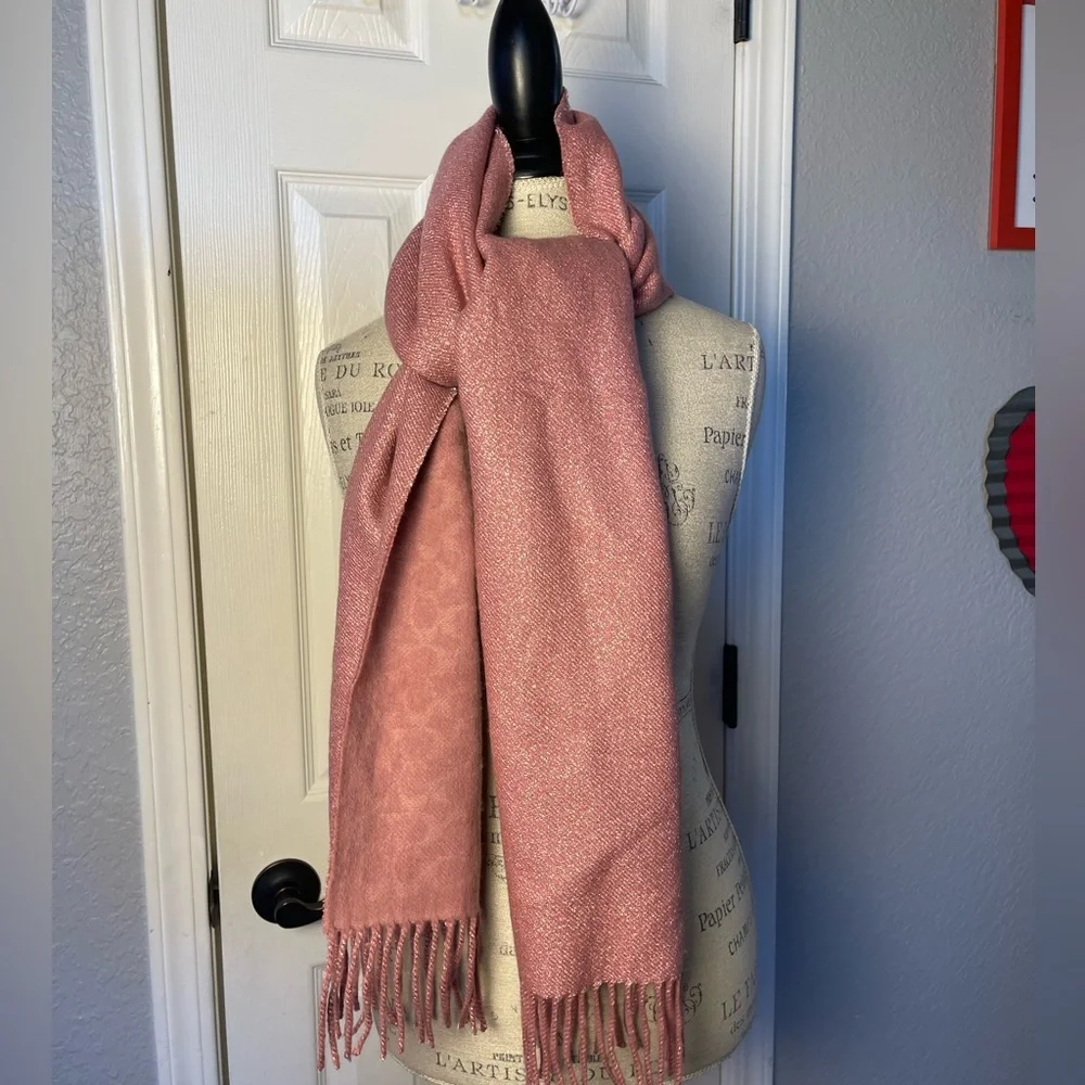 Coach Muffler Pink Metallic/Signature Scarf